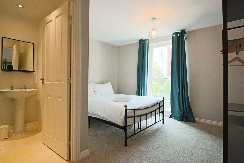 Property photo 3 of 12 Picture No. 05