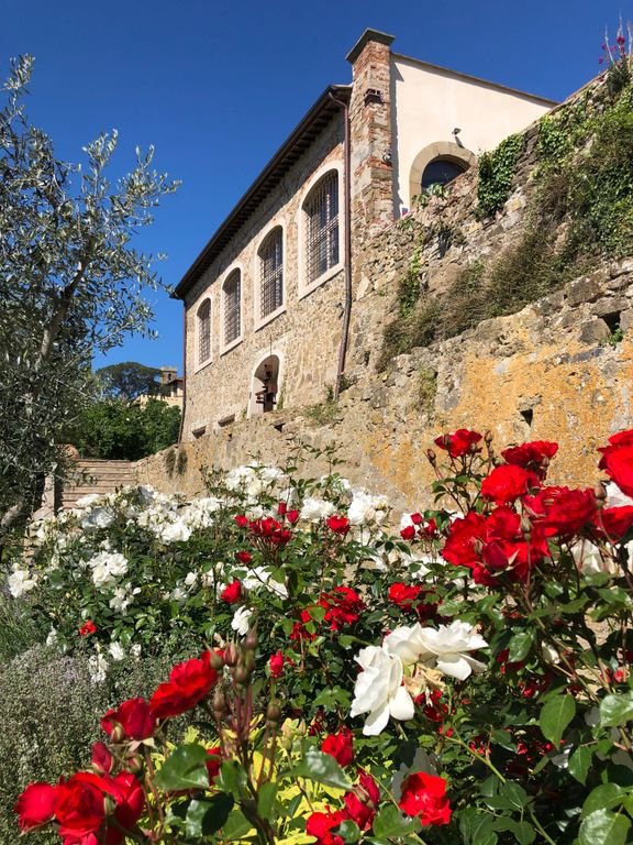 Property photo 1 of 29