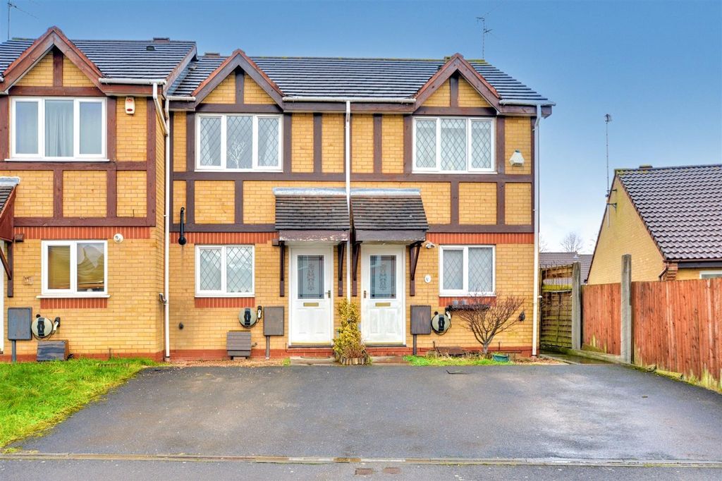 Property photo 1 of 10 11B North Road Front.Jpg