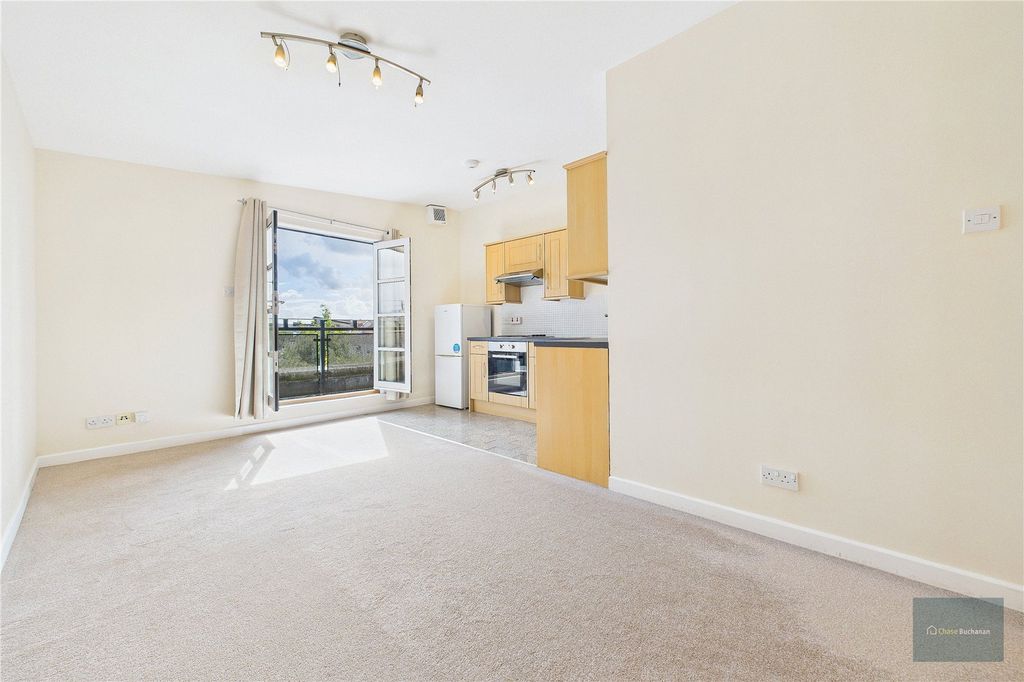 Property photo 3 of 13 Picture No. 02