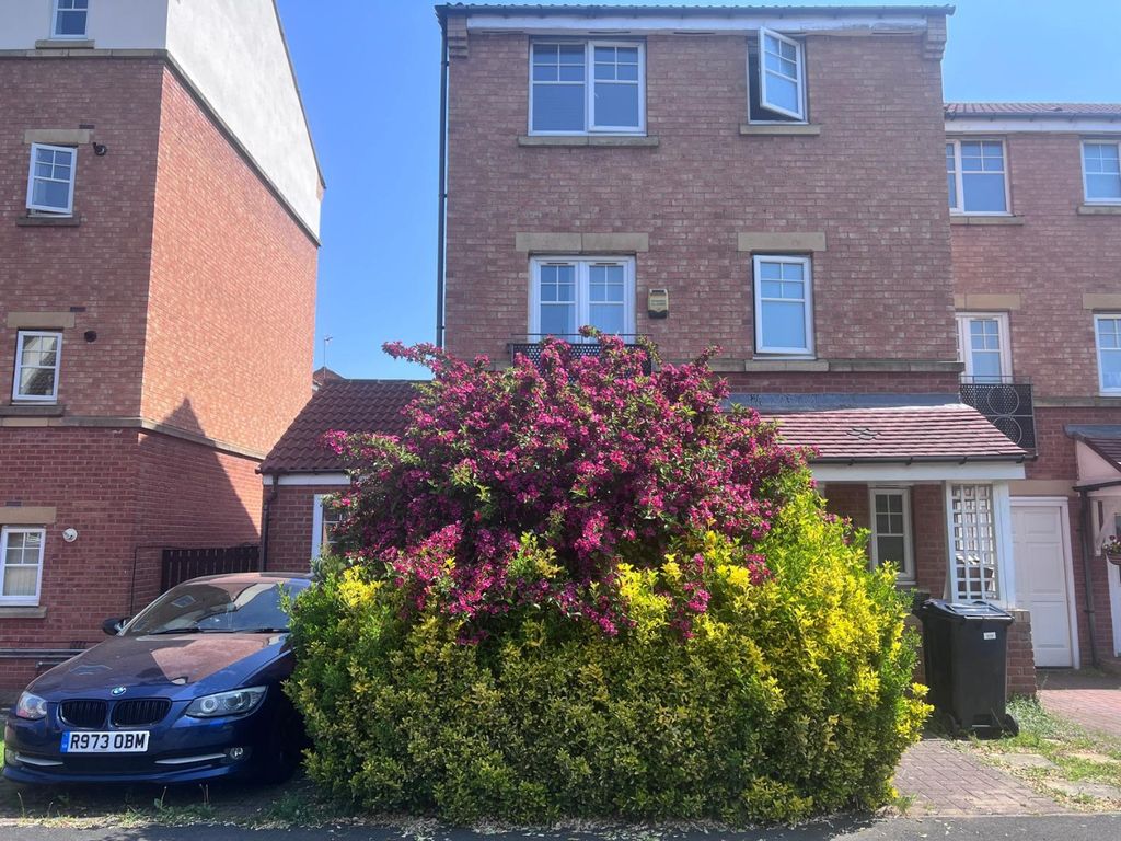 Property photo 1 of 20