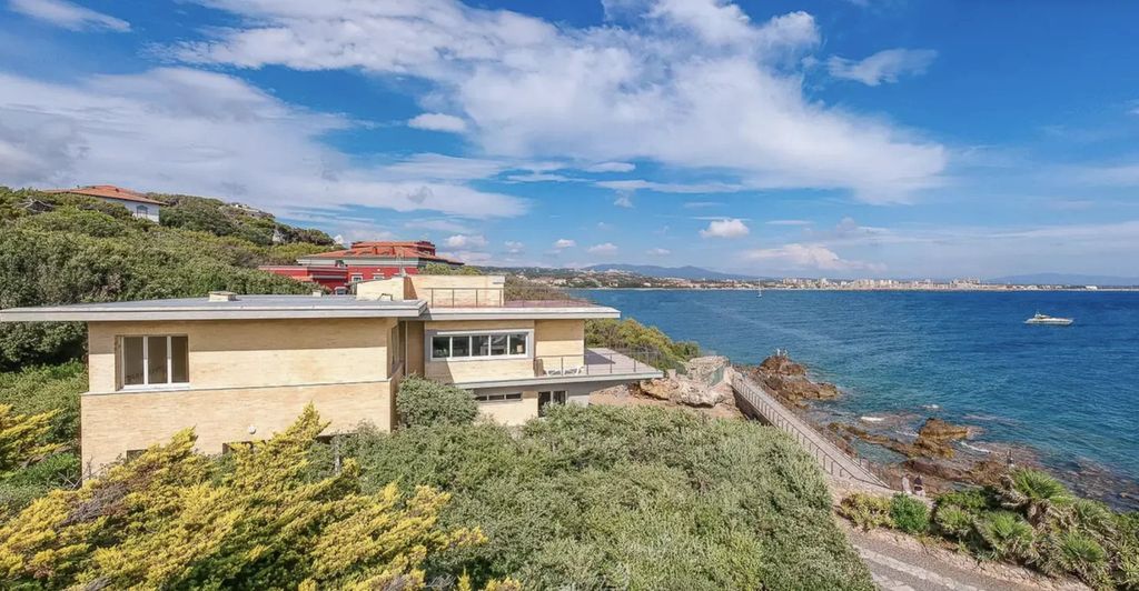 Property photo 3 of 13