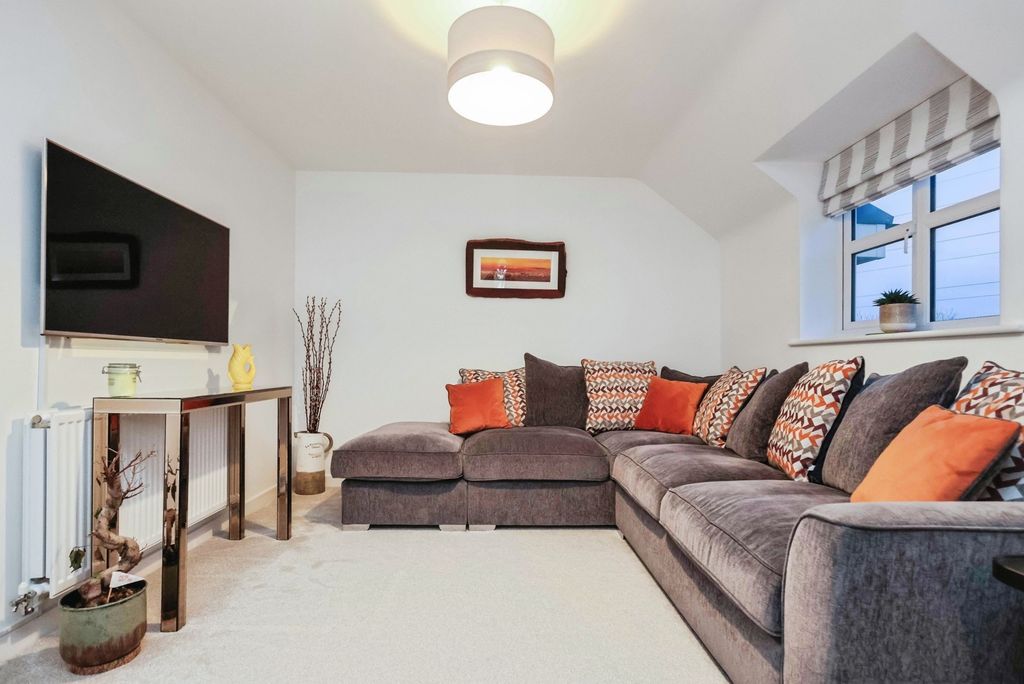 Property photo 2 of 12 Living Room