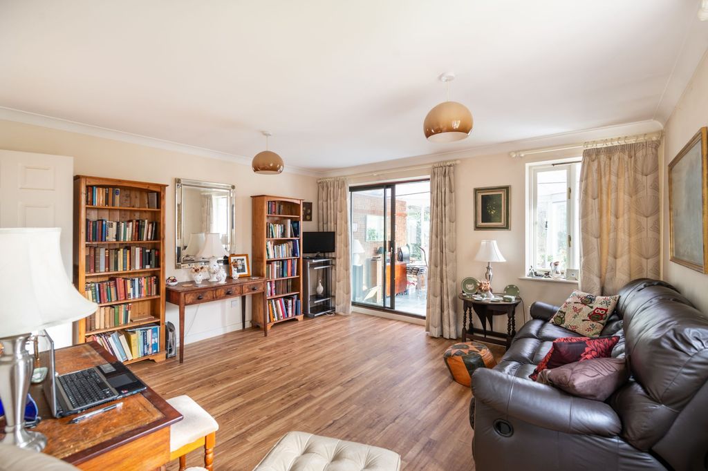 Property photo 3 of 18