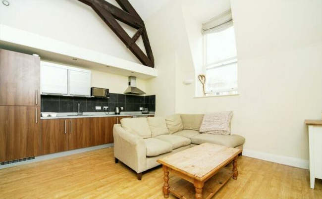 Property photo 3 of 11