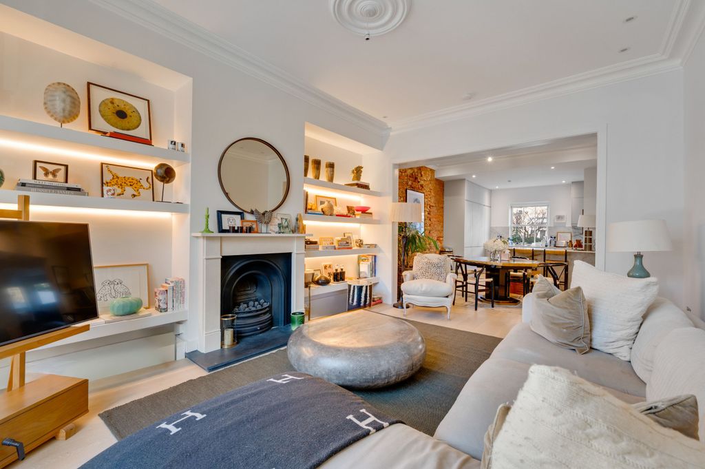 Property photo 3 of 18