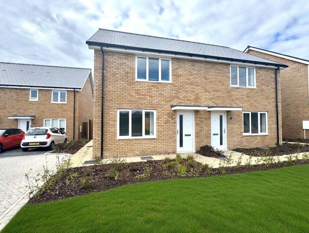 Property photo 1 of 9 External