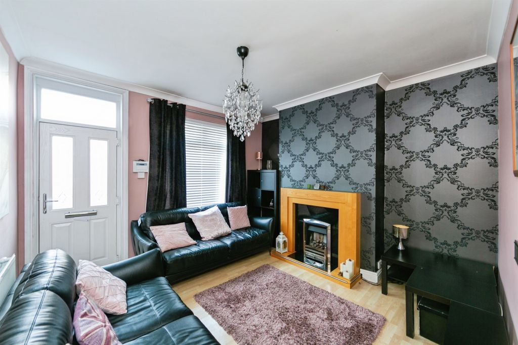 Property photo 2 of 17