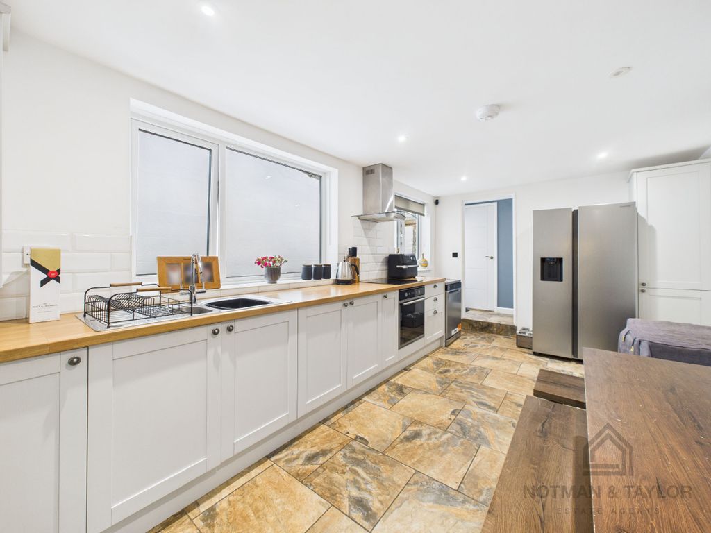 Property photo 2 of 24