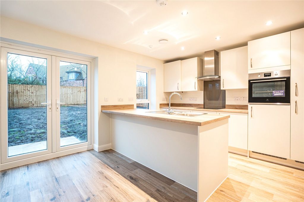 Property photo 2 of 15 Picture No. 03