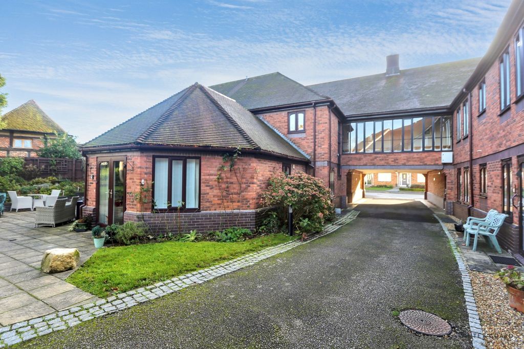 Property photo 2 of 9