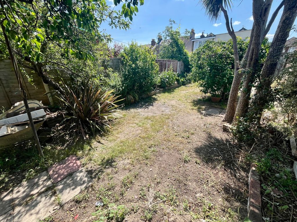 Property photo 3 of 18