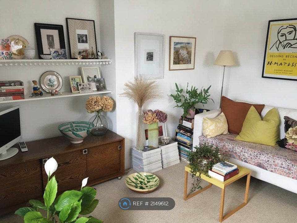 Property photo 2 of 14 Living Room