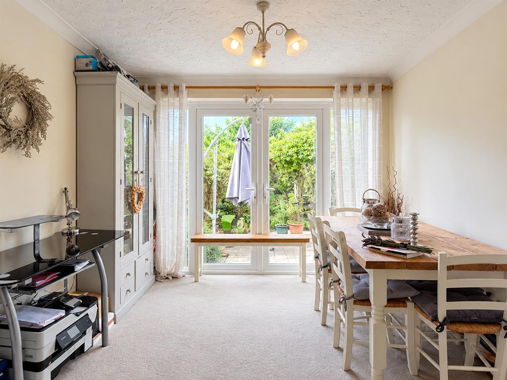 Property photo 3 of 9 Coopers Estate Agents