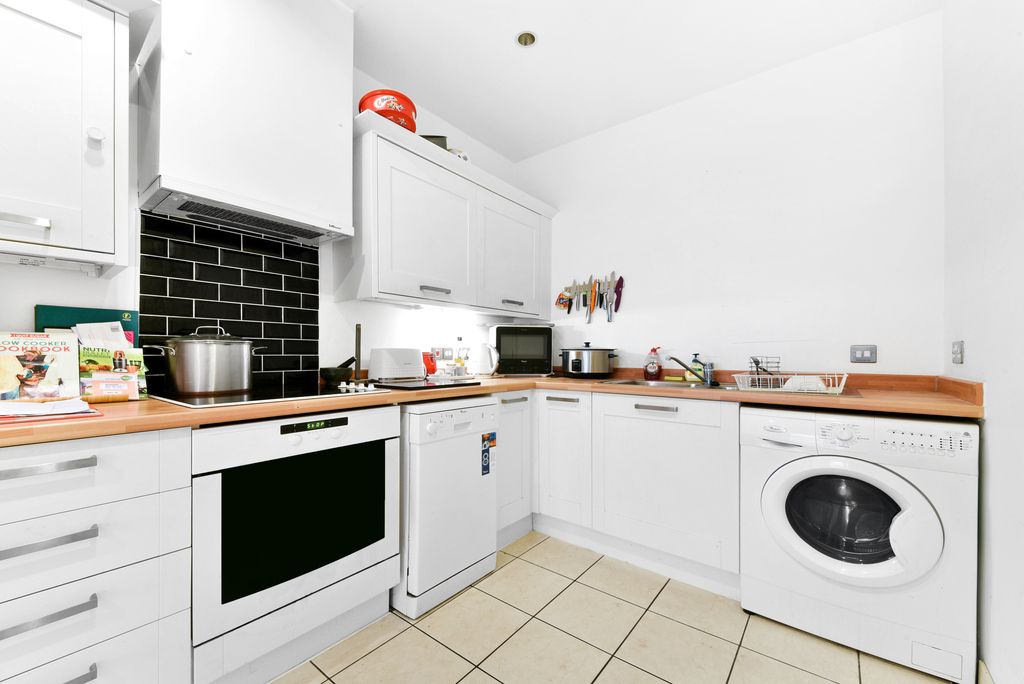 Property photo 2 of 5