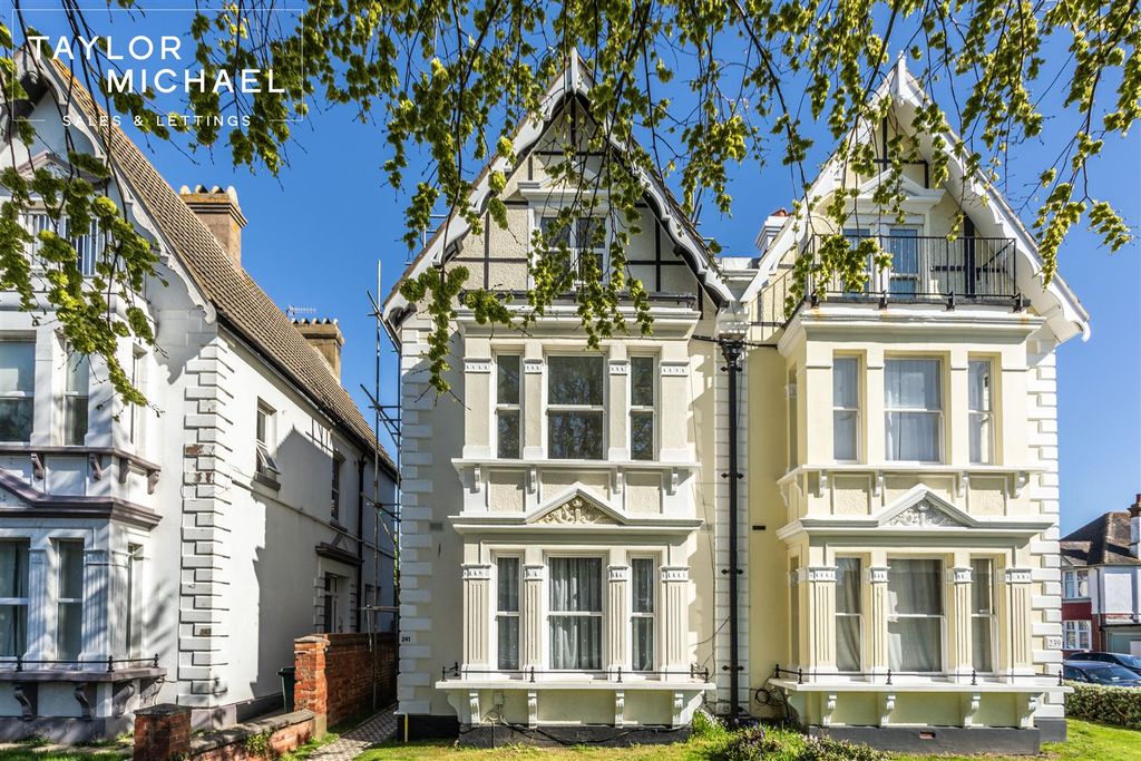 Property photo 1 of 15 Front