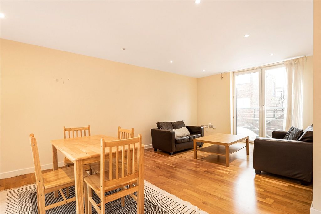 Property photo 3 of 19 Reception Room