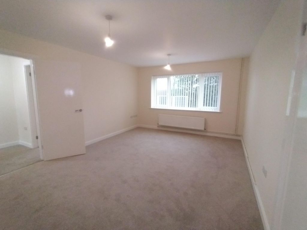 Property photo 2 of 11 (Main)