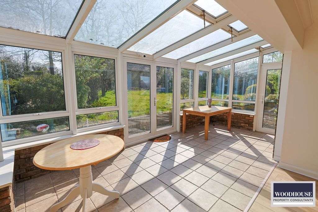 Property photo 3 of 31