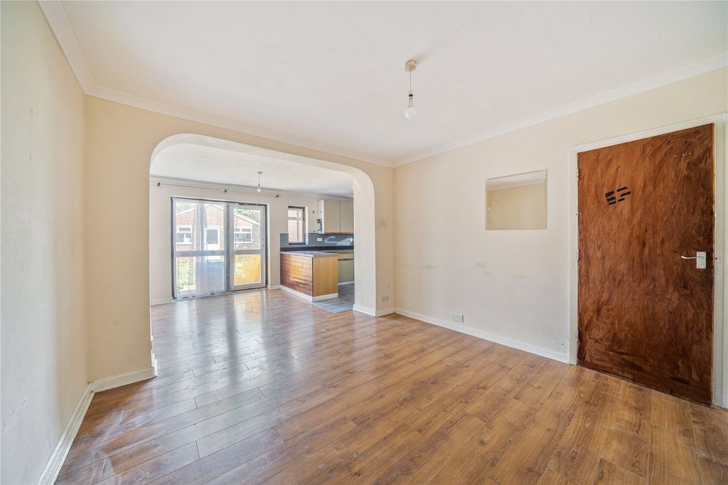 Property photo 2 of 21 Picture No. 34