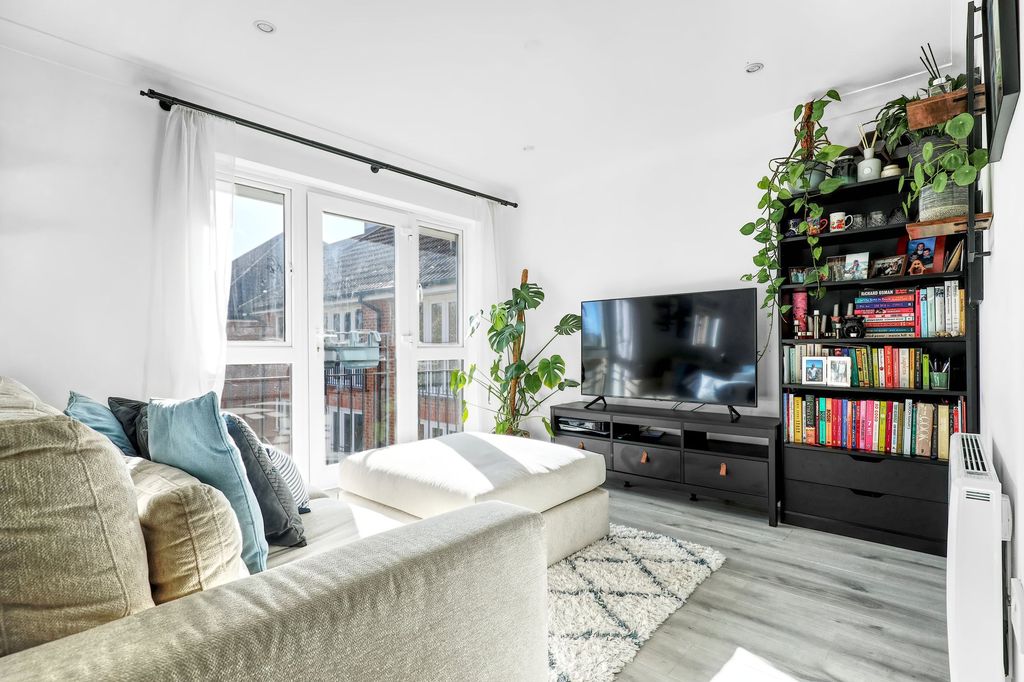 Property photo 3 of 11