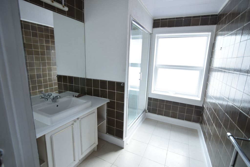 Property photo 3 of 3