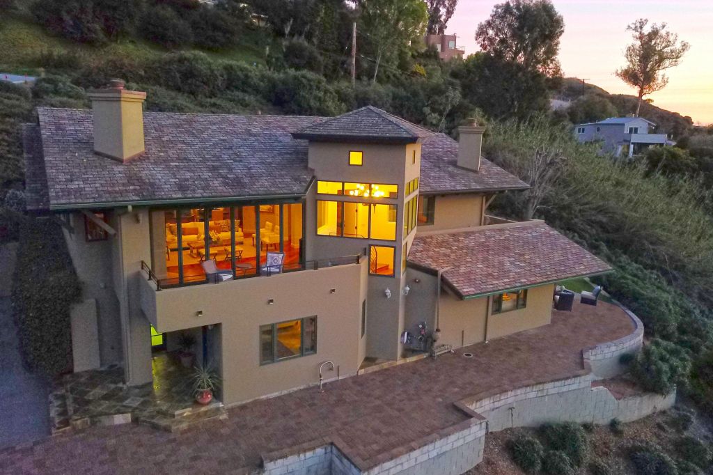 Property photo 2 of 10 <Alttext/>