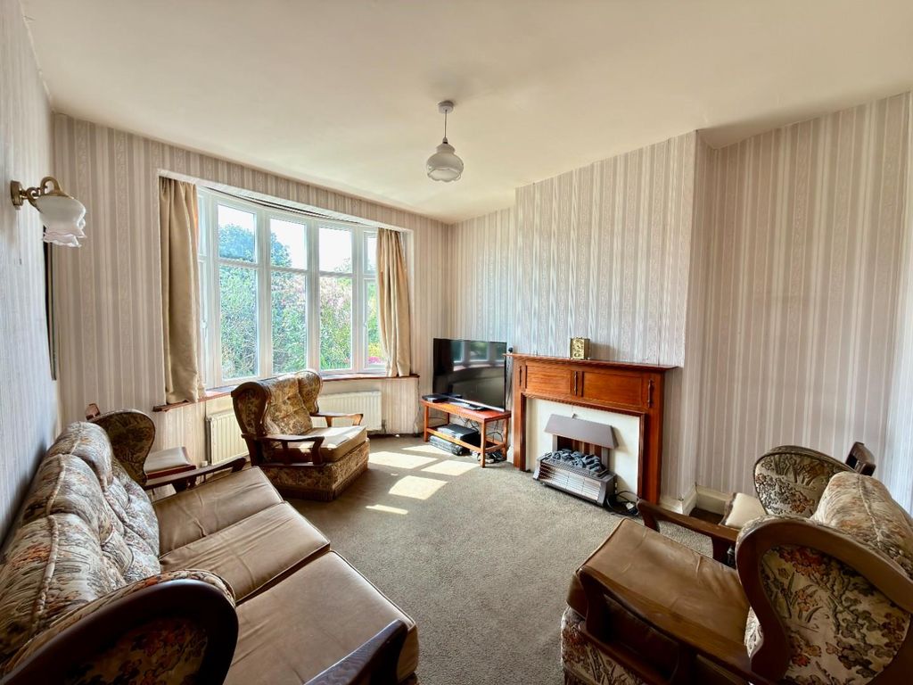 Property photo 2 of 30