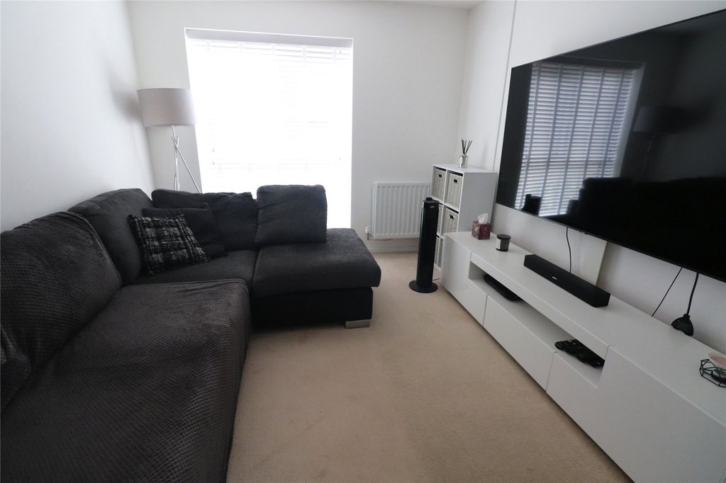 Property photo 2 of 18 Picture No. 02
