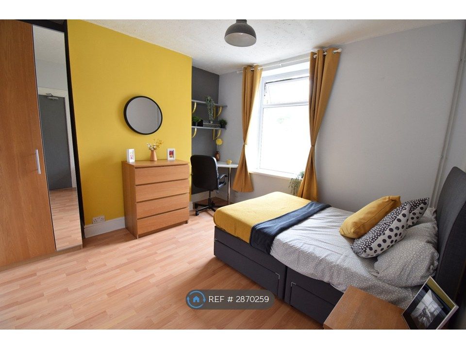 Property photo 3 of 7 Room 4 Available 1st May