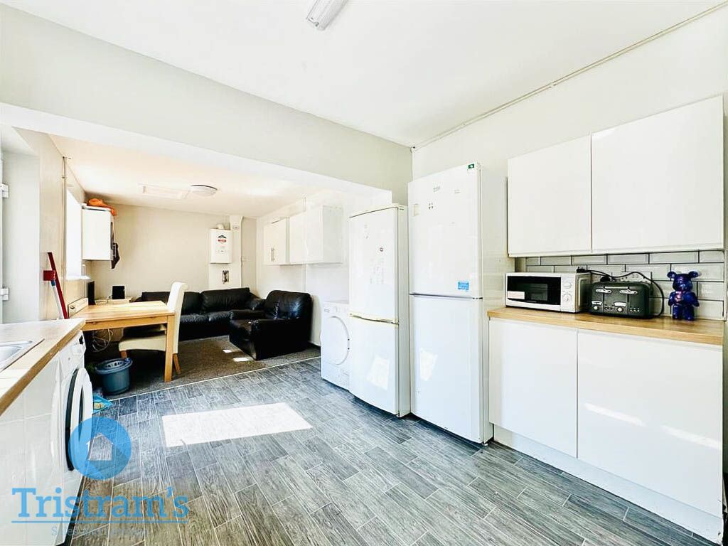 Property photo 3 of 26