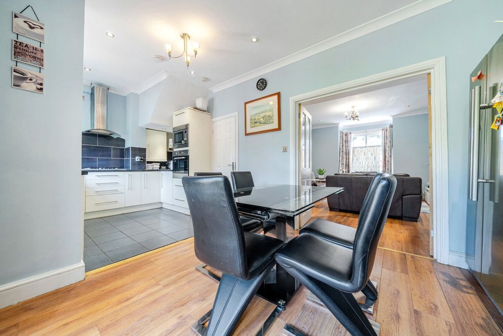 Property photo 3 of 23 1494122-20-6A59Fd...