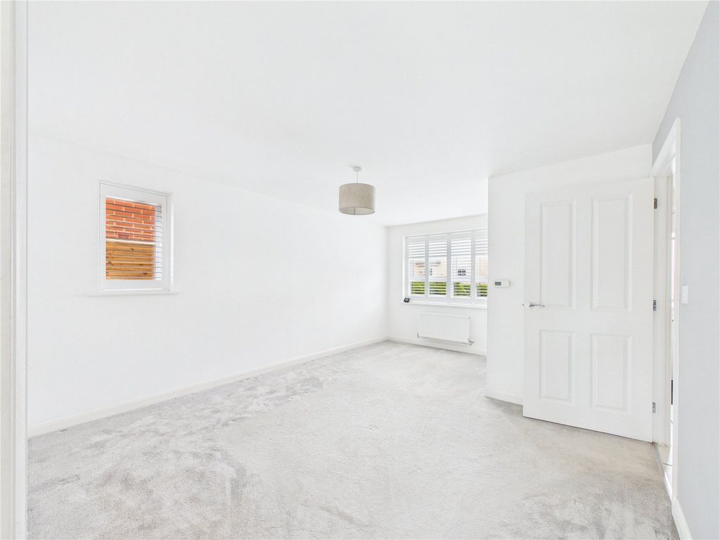 Property photo 3 of 17 Picture No. 20
