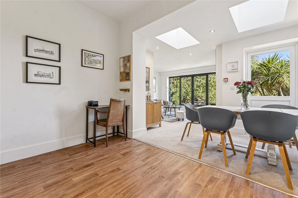 Property photo 2 of 14 Picture No. 10