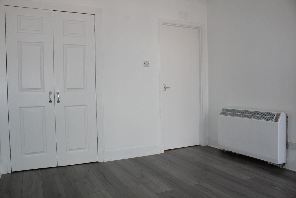 Property photo 2 of 10 Photo 2