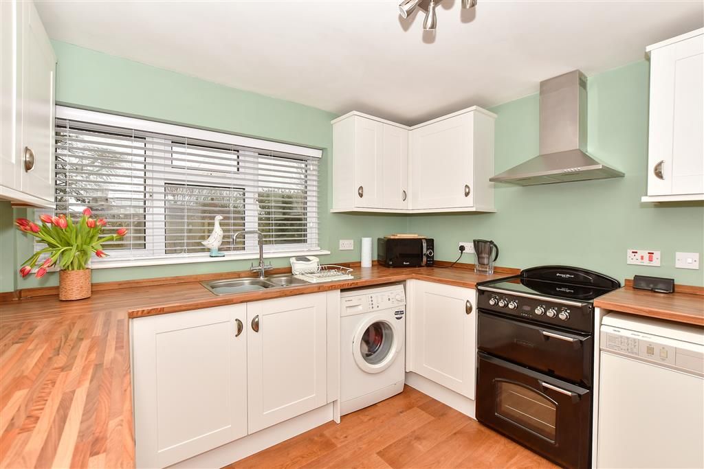 Property photo 1 of 12 Kitchen
