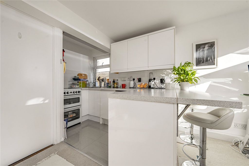 Property photo 3 of 10 Picture No. 02