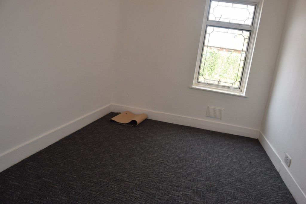 Property photo 2 of 17 Gallery