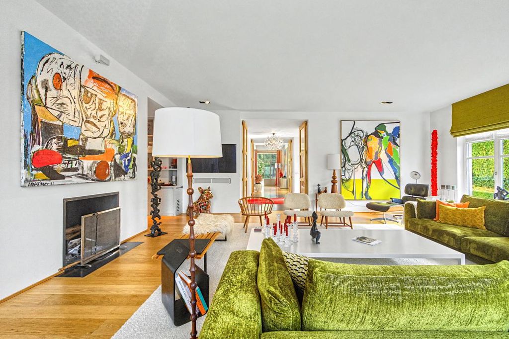 Property photo 3 of 23