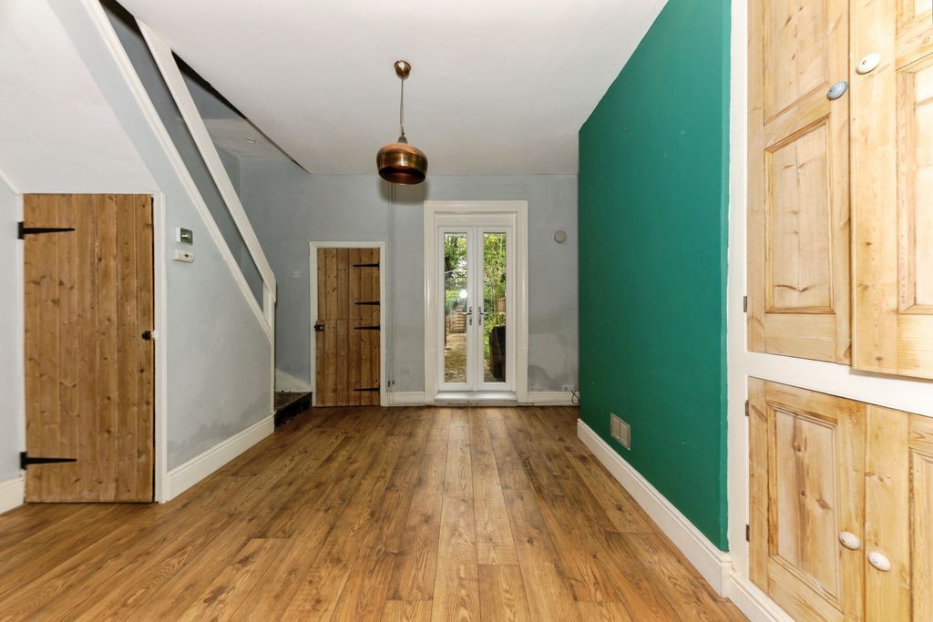 Property photo 3 of 18 Photo 9