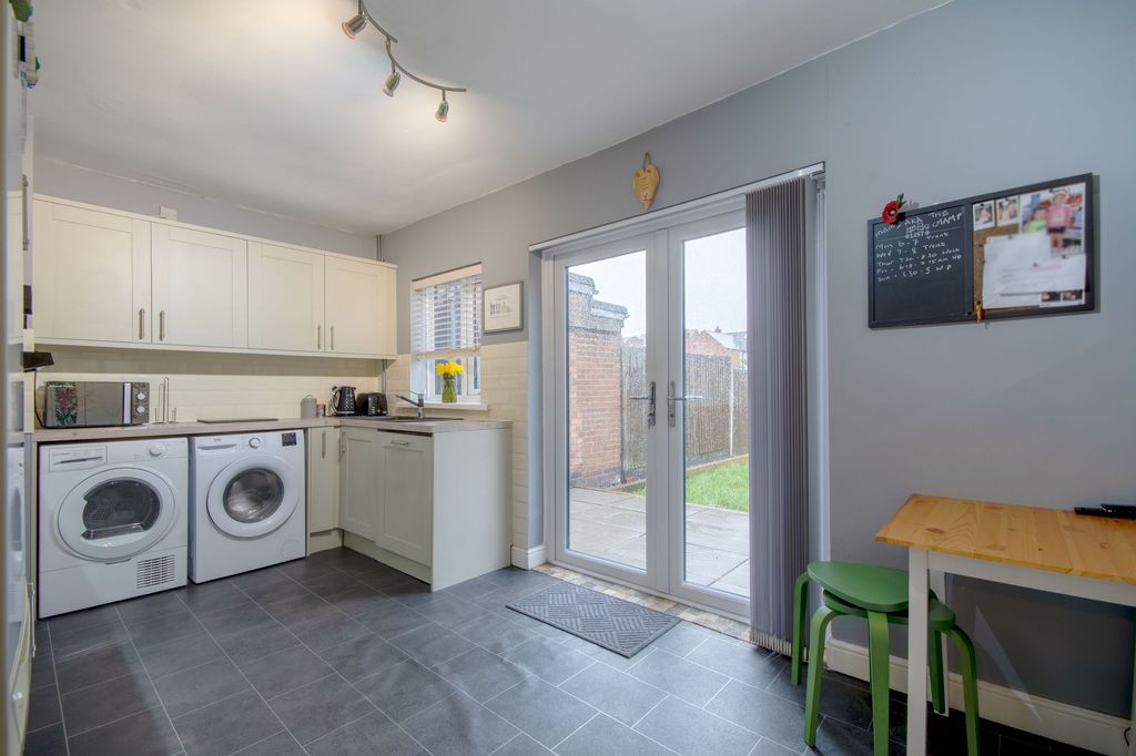 Property photo 3 of 22