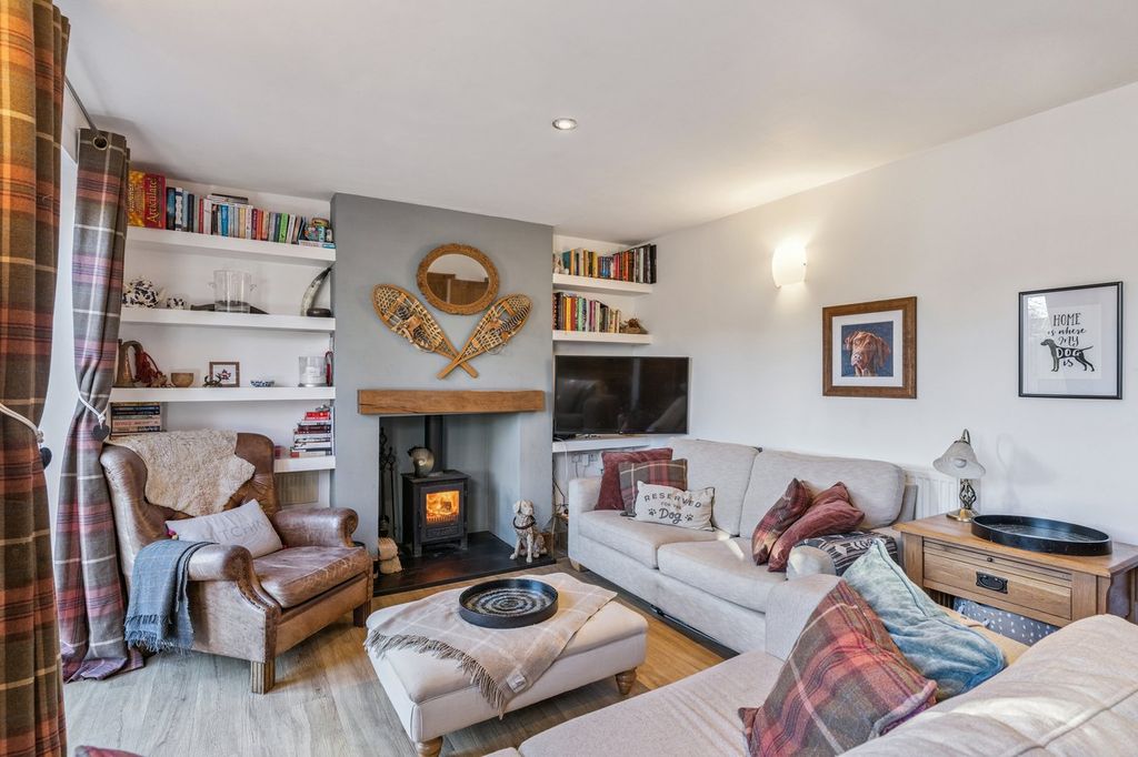 Property photo 3 of 20