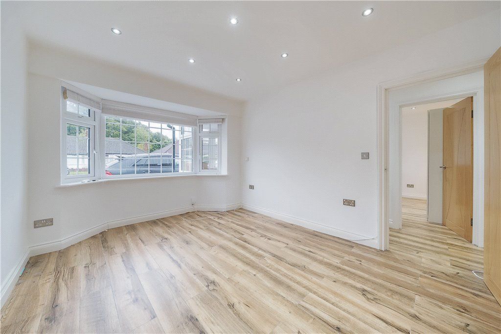 Property photo 3 of 20 Picture No. 02