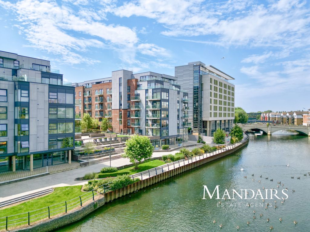 Property photo 2 of 24