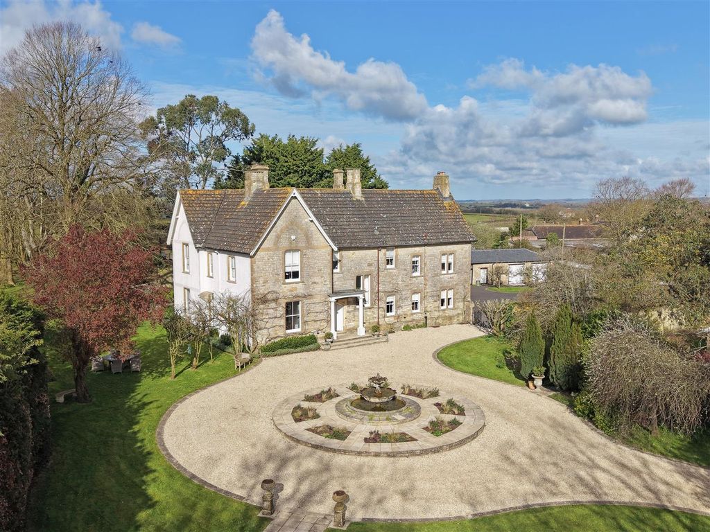 Property photo 1 of 32 Front.Jpg