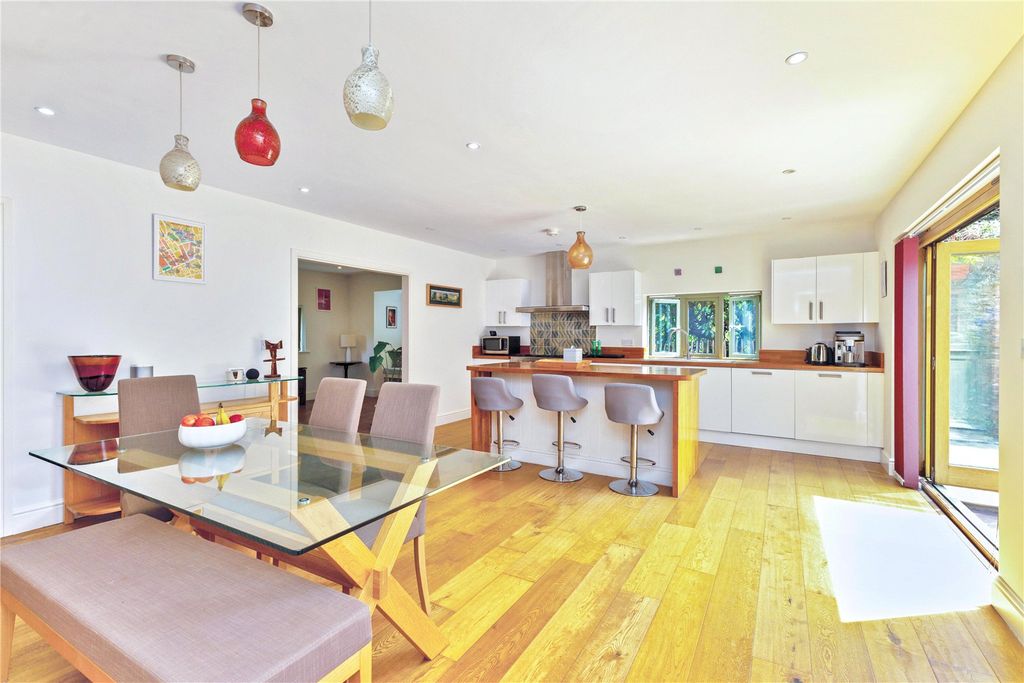 Property photo 3 of 24 Picture No. 46