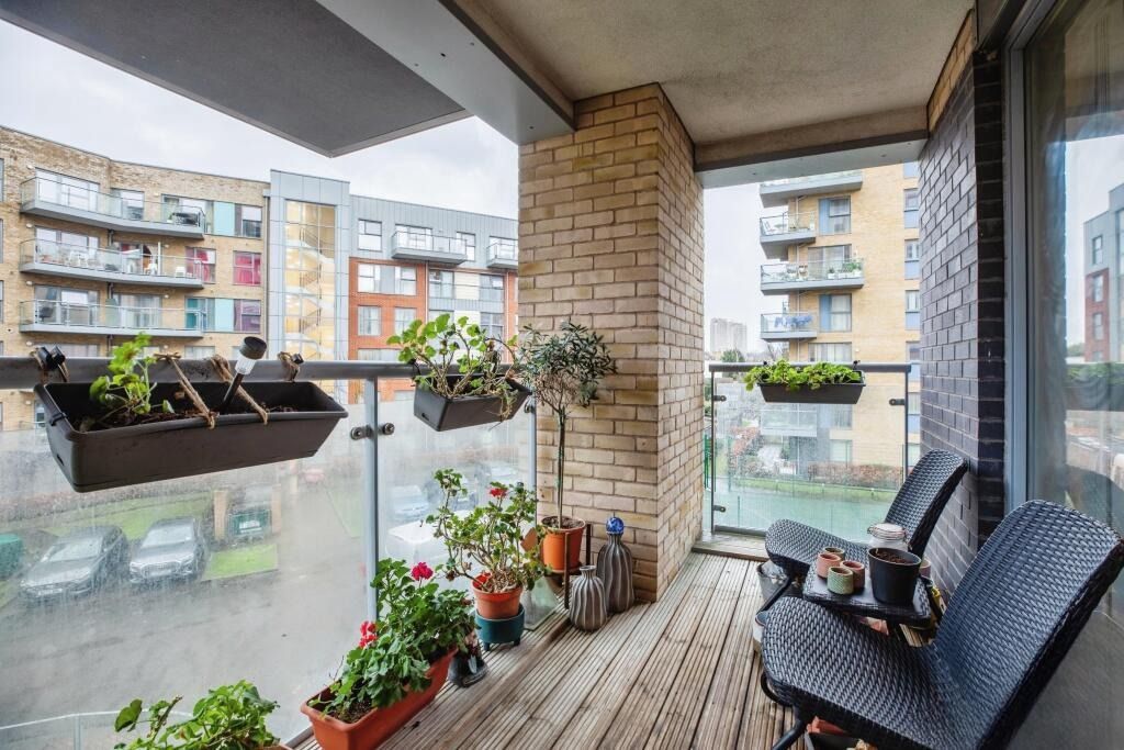 Property photo 2 of 12 4441211