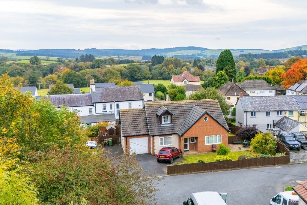 Property photo 1 of 45