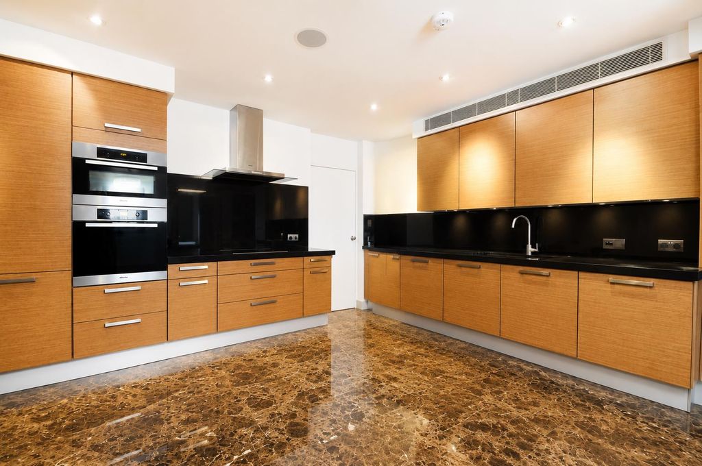 Property photo 3 of 7 1 (5).Png