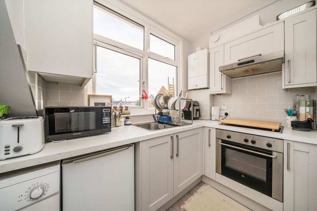 Property photo 3 of 4